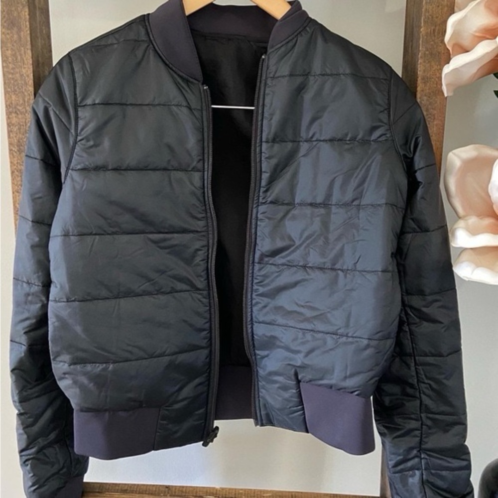Lululemon Non Stop reversible bomber jacket sz 4 - Picture 4 of 4